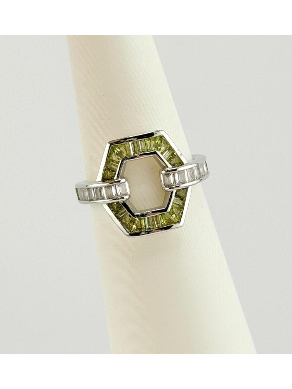 Bomb Party August Ring Sz 5 "Envious Herbal Shimmer" RG48202 Peridot on Rhodium